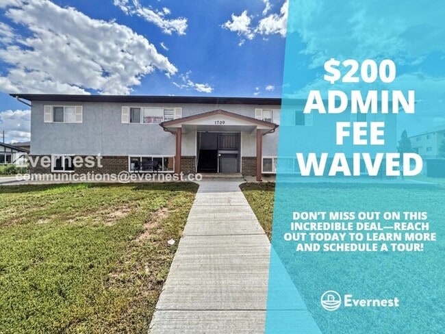 Building Photo - 1709 Hampton S Unit 1