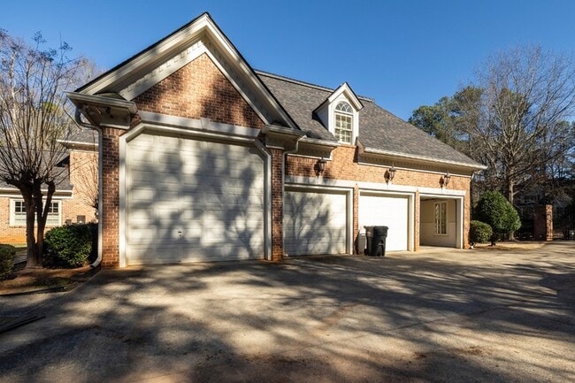 Photo - 2801 Spreading Oaks Dr NW Unidad Studio