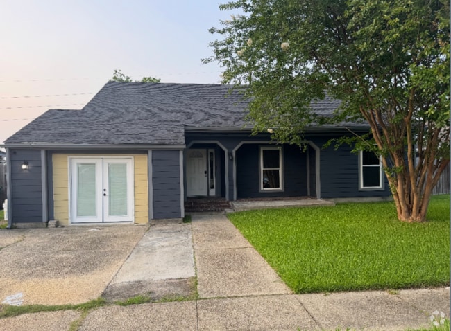 Building Photo - 29 Sawgrass Dr Rental