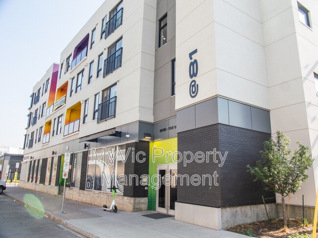 Building Photo - 8015 102 St NW Unit Studio