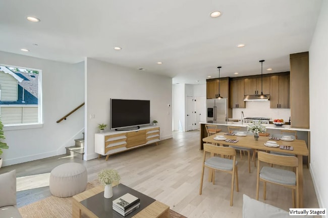 Photo - 3953 N Vancouver Ave Townhome