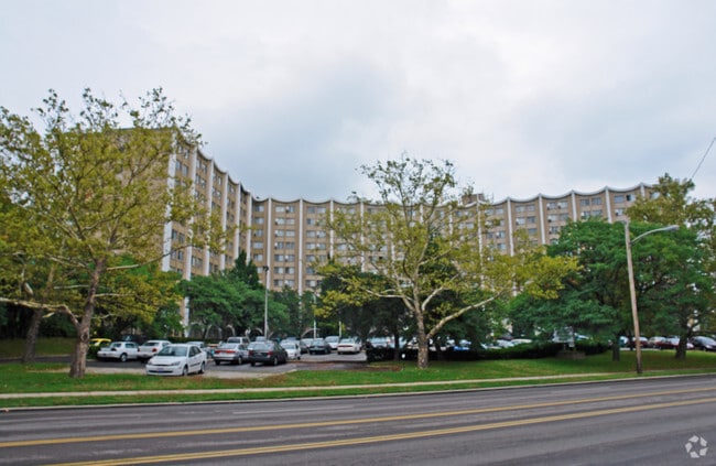 Photo - The Lakewoods Apartments