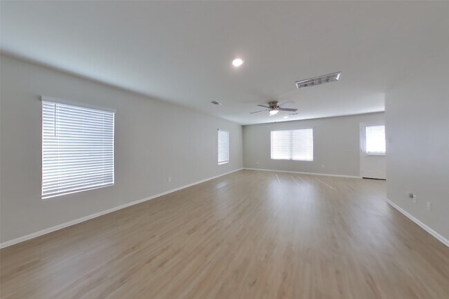 Photo - 18613 Rosehill Pr Dr
