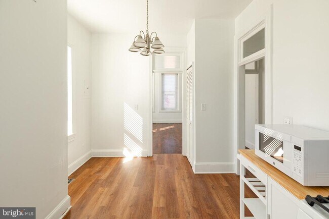 Photo - 1047 Hollins St Unit 2