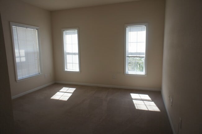 Photo - 3615CR#622(100) Unit 622