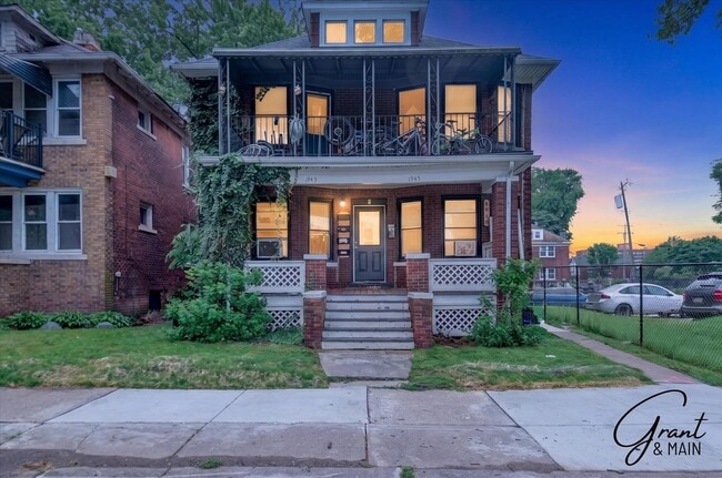 Building Photo - 1943 W Bethune St Unit 4