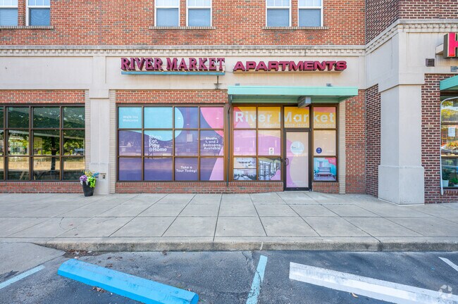 Yugo West Lafayette River Market