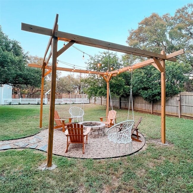 Building Photo - 710 Bosque Trail