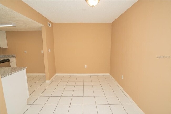 Photo - 914 Lake Destiny Rd