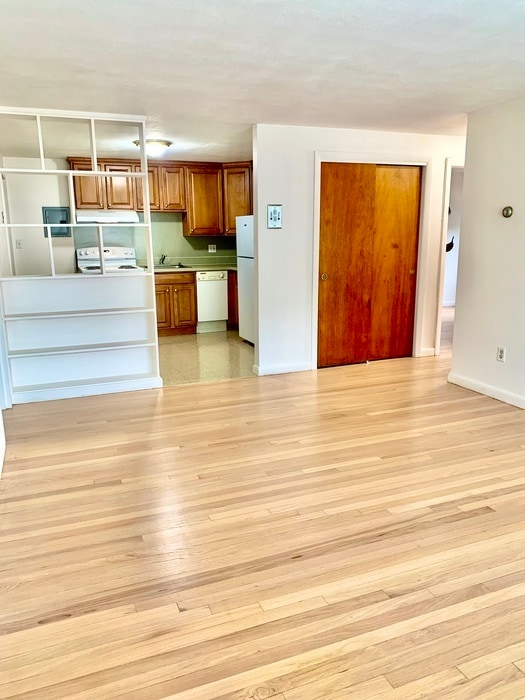 Photo - 67 Grove St Unit 30