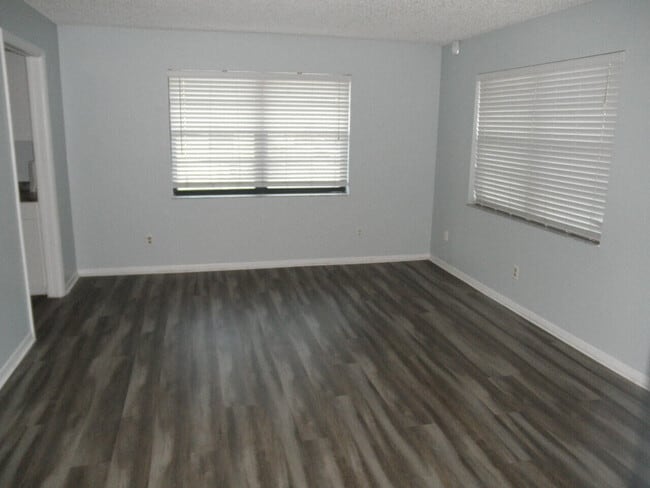 Photo - 4648 Summit Blvd