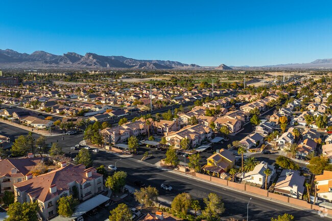 Context - Angel Point Condominiums