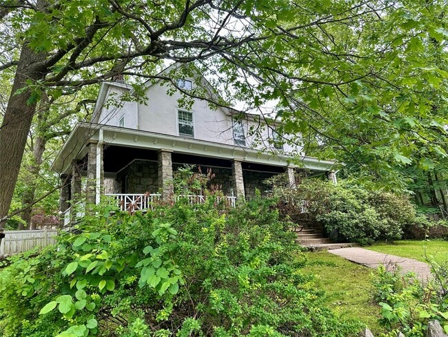 Photo - 126 Mt Hope Blvd House