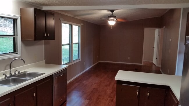 Photo - 8830 Highland View Rd