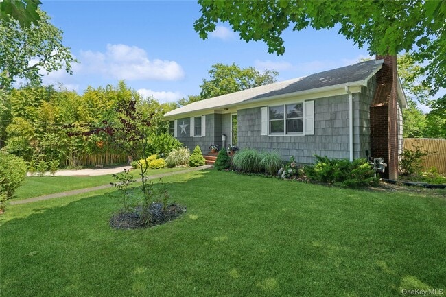 Photo - 46 Bayview Ave