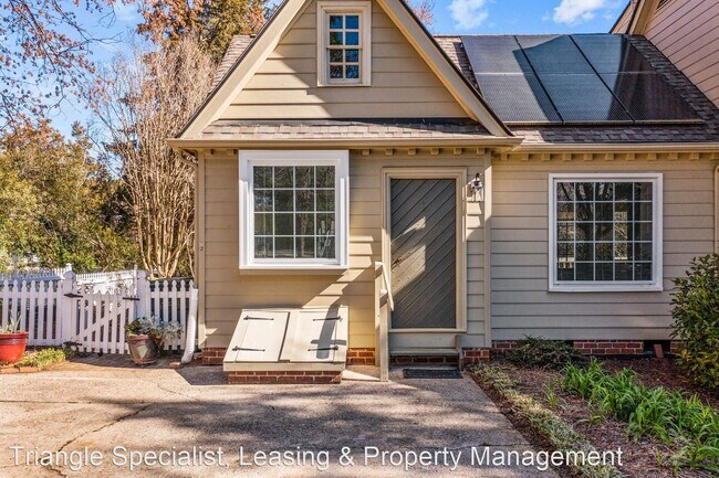 Photo - 3 br, 2 bath House - 409 Cedarview Court