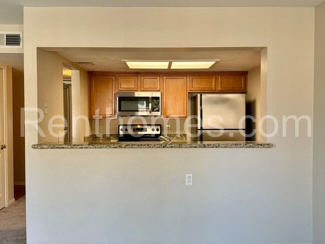 Photo - Rancho Bernardo, 14912 Avenida Venusto #6 - Brand New Carpet! Granite Counters, Comm Pool, Spa, T...