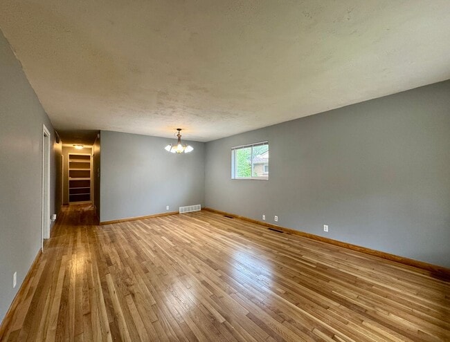 Photo - 3 Bedroom Home Walking distance to Sloan Lake & Highlands!