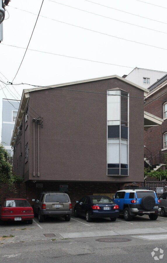 Photo - 1718 Summit Ave