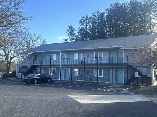 Building Photo - Guilford Place Apartments.
