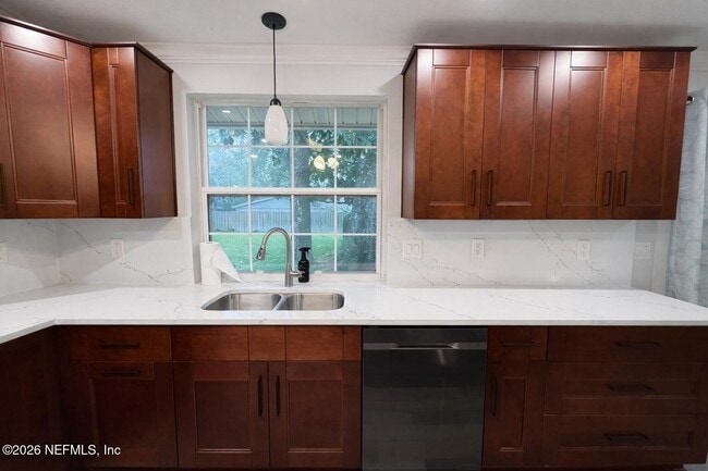 Photo - 2 Fairway Rd