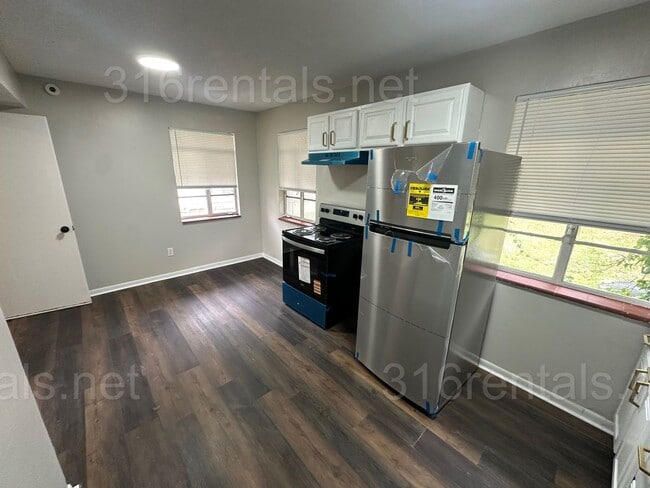 Photo - $1045 - 2 bed 1 bath - Single Family Home