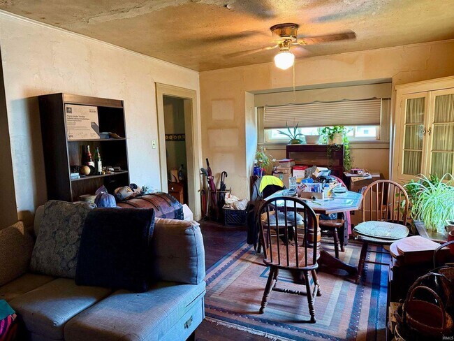 Photo - 1811 Colerick St