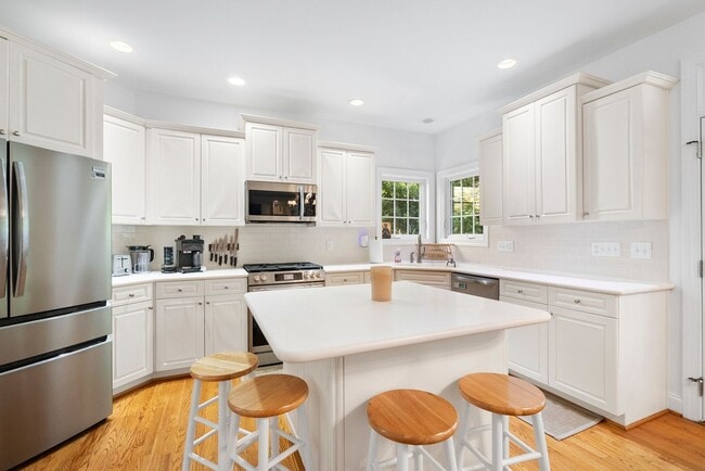 Photo - 7829 Harps Mill Woods Run