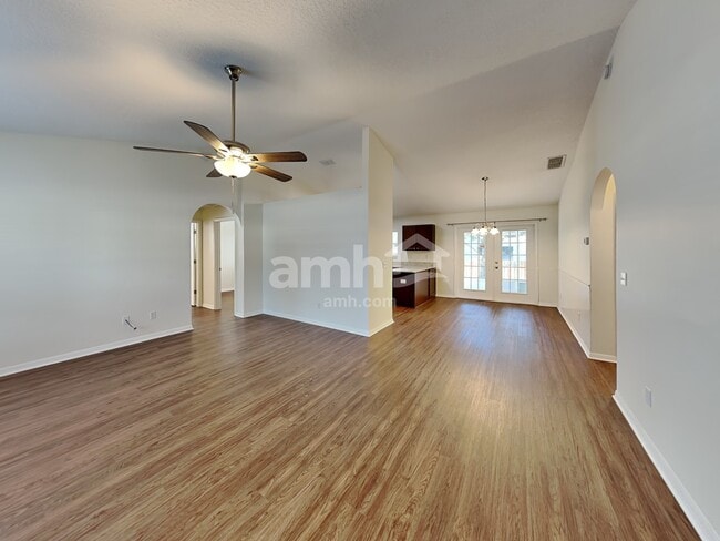 Photo - 331 Valley Edge Dr