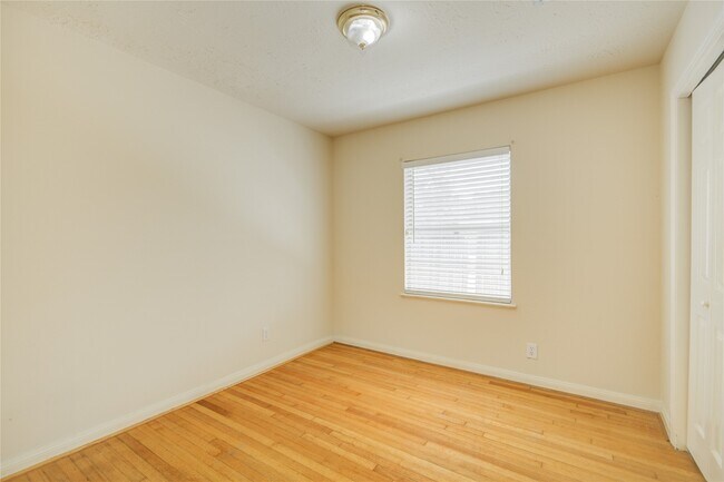 Photo - 5902 Hornwood Dr