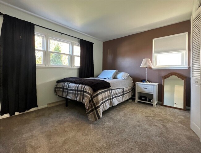 Photo - 406 Sharr Ave