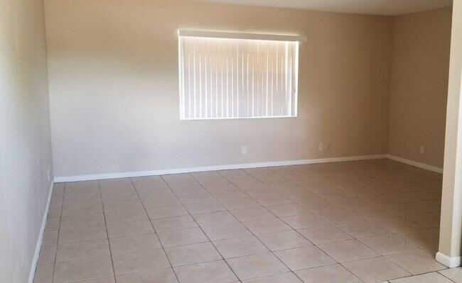 Photo - 1600 S N St Unit 107