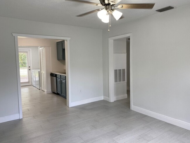 Photo - Renovated 2/1 Fenced in Duplex - Mead Garden/Winter Park