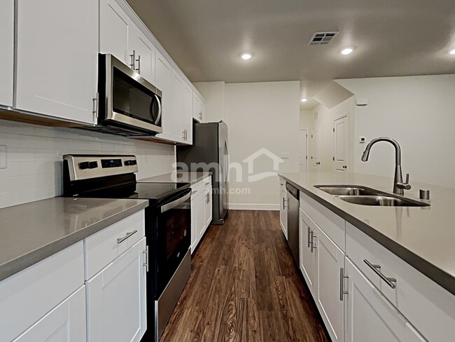 Photo - 720 Terrain Star Ave