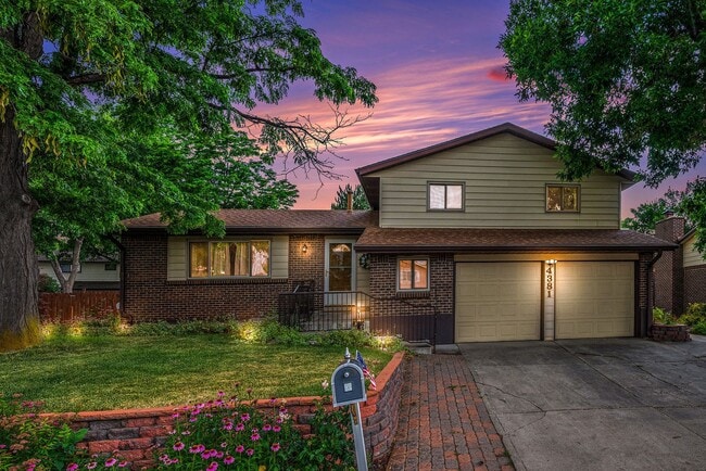 Spacious 5 Bedroom in the Heart of Littleton! - Spacious 5 Bedroom in the Heart of Littleton! House