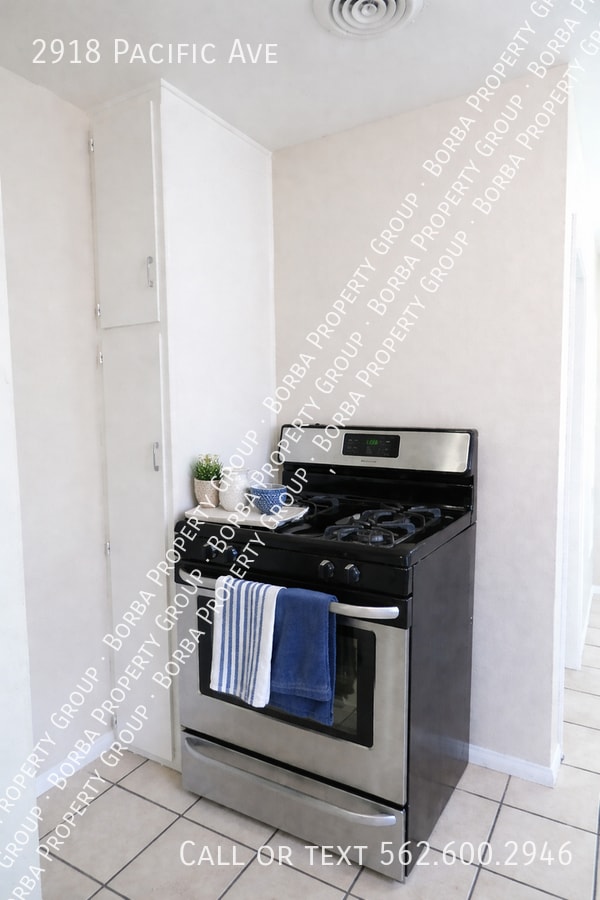 Photo - 2918 Pacific Ave