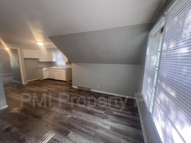 Photo - 4566 N 28th St