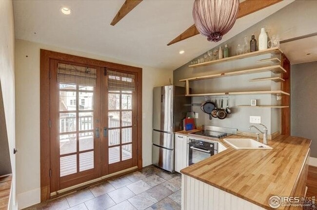 Photo - 719 Remington St Unit 2 upper