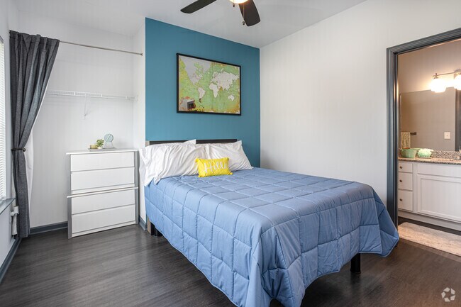 3BR, 3BA - 1,134SF - Bedroom