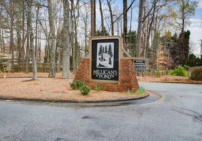 Photo - 19 Milpond Ln