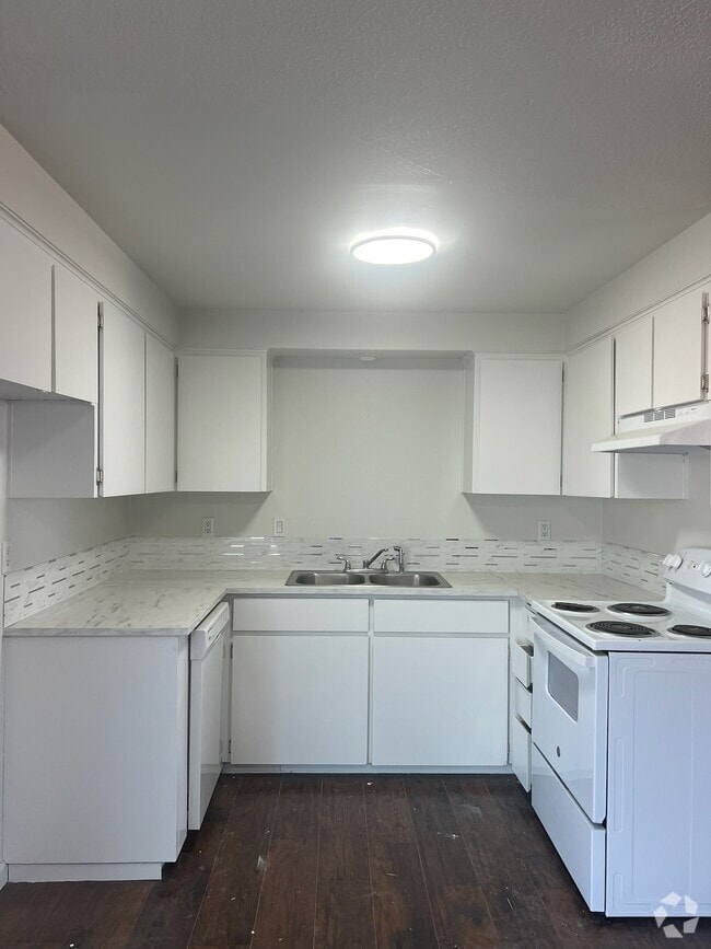 Building Photo - 13110 NE Kerr Rd Unit A Rental