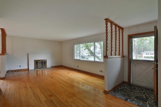 Photo - 2636 Nottingham Rd