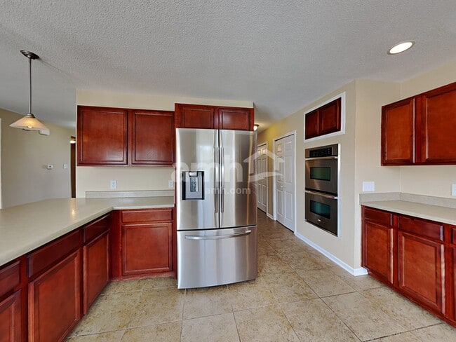 Photo - 7927 Newhall Way