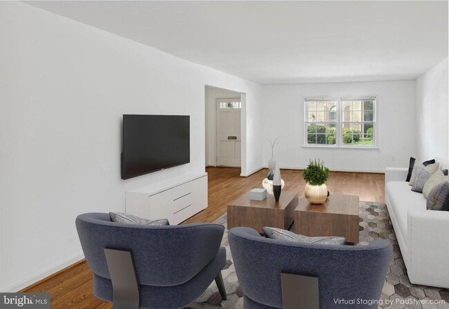 Photo - 1549 Bruton Ct