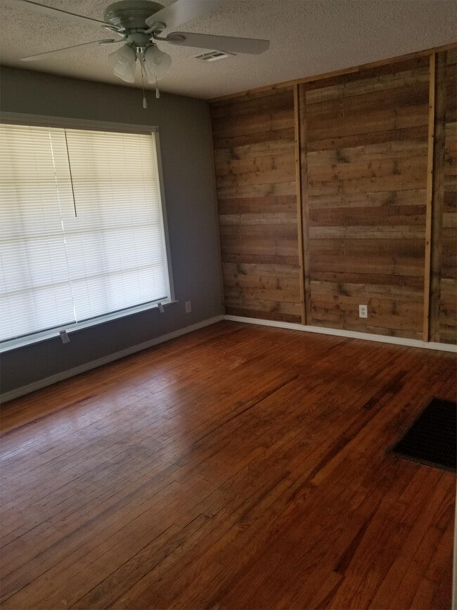 Photo - 1212 N Yale Ave