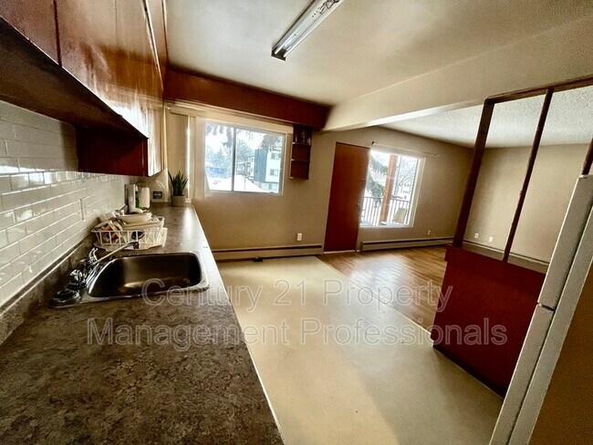 Photo - 11610 124 St Unit 201