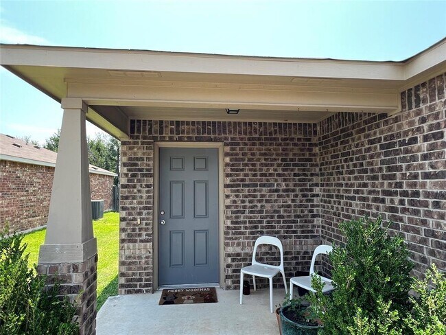 Photo - 5717 Levenwood Ln