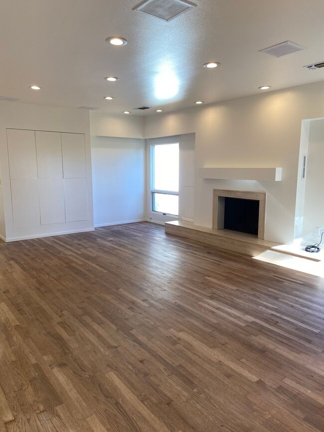 Photo - Lovely Country Charm with Swimming Pool