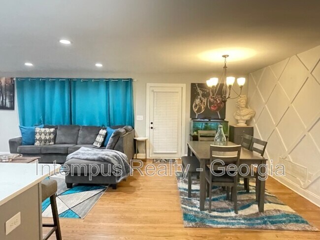 Photo - 1771 Dodson Dr SW