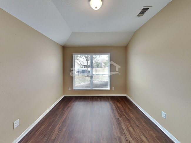 Photo - 16727 Foursquare Dr